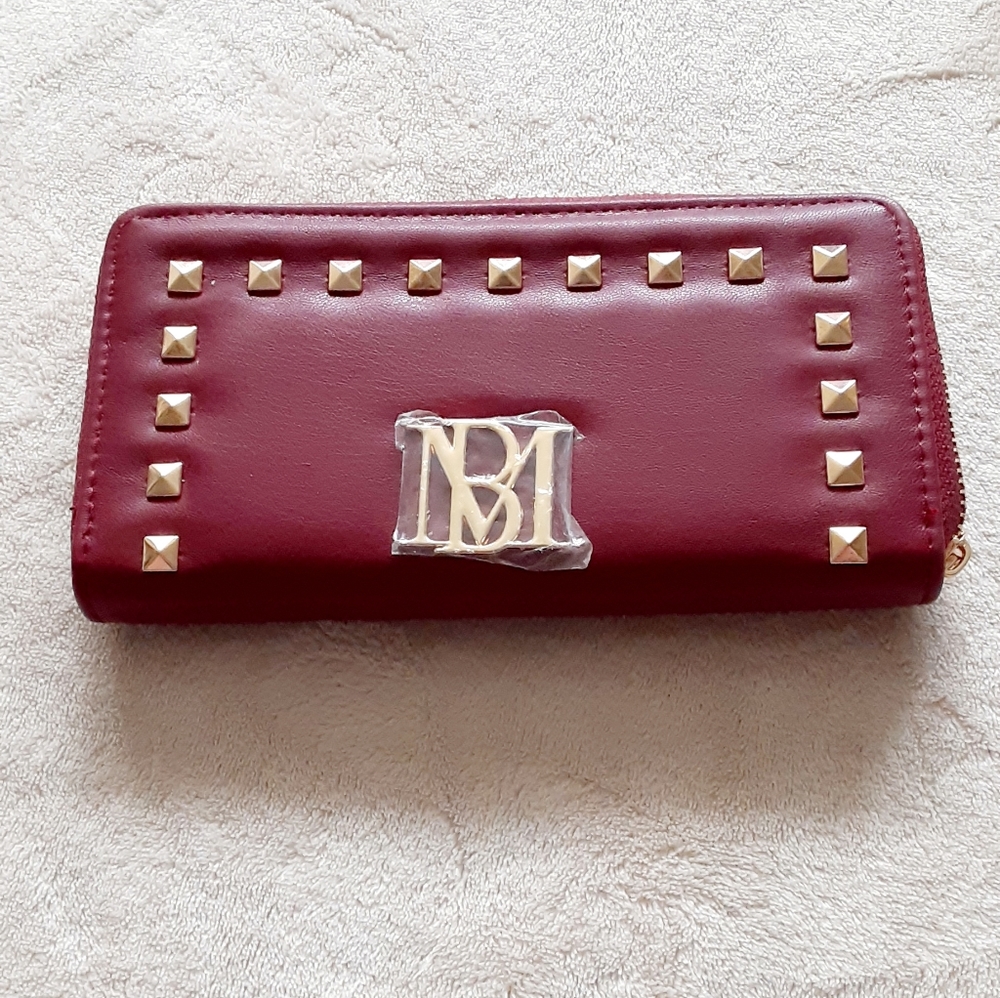 Badgley Mischka burgundy leather zip wallet
